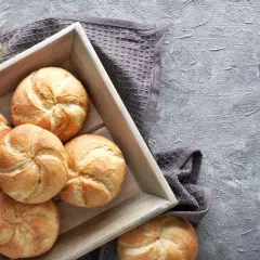 Ile kalorii ma bułka kajzerka i jak wpływa na dietę?