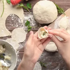 Ile kalorii ma pierogi? Zaskakujące wartości kaloryczne różnych rodzajów