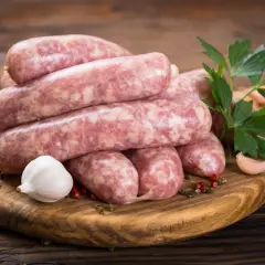 Kiełbasa ile kalorii? Zaskakujące różnice w kaloryczności!