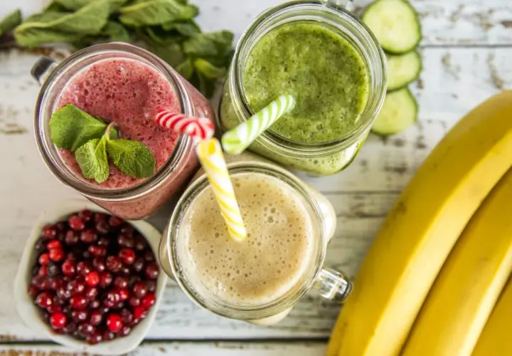 Jakie koktajle na odchudzanie – proste przepisy na zdrowe smoothie