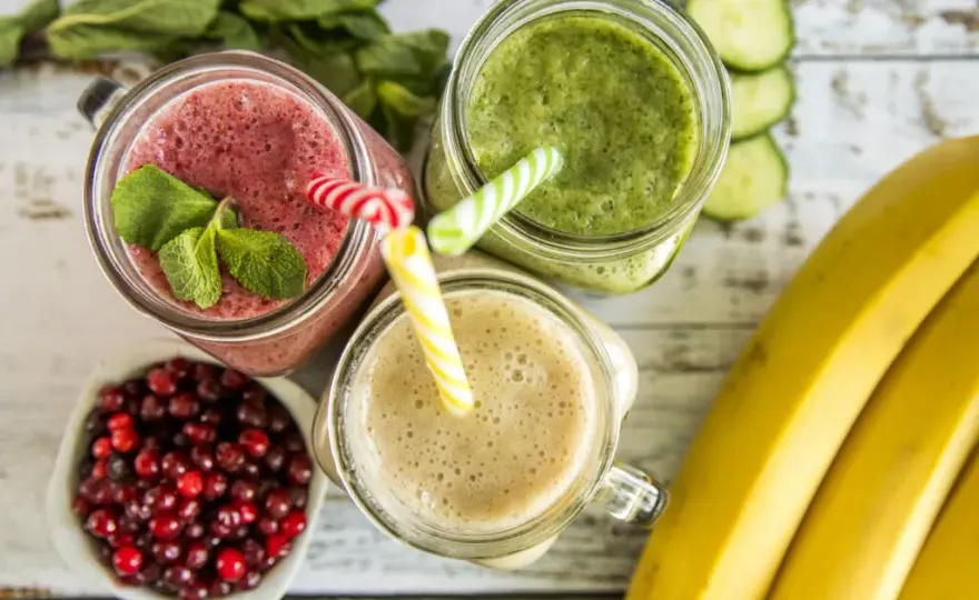 Jakie koktajle na odchudzanie – proste przepisy na zdrowe smoothie