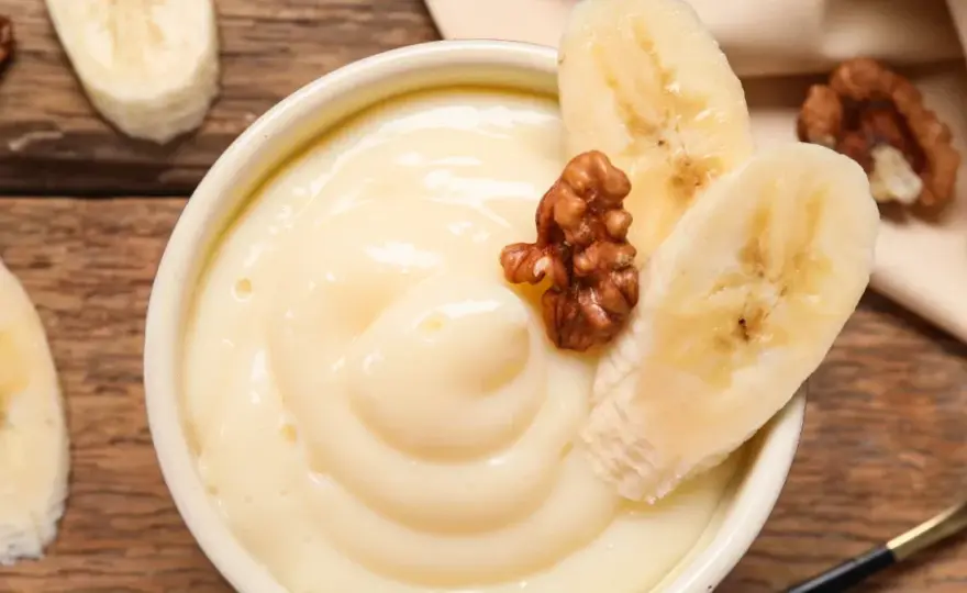 Jak zrobić pudding proteinowy - prosty przepis z wariantami dietetycznymi