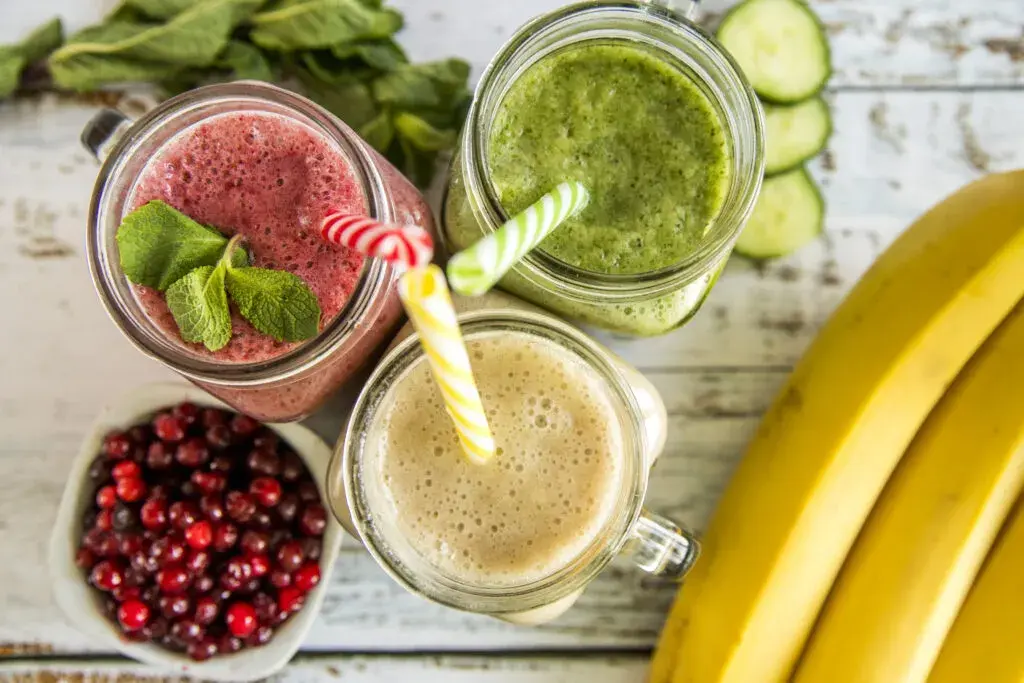 Jakie koktajle na odchudzanie – proste przepisy na zdrowe smoothie